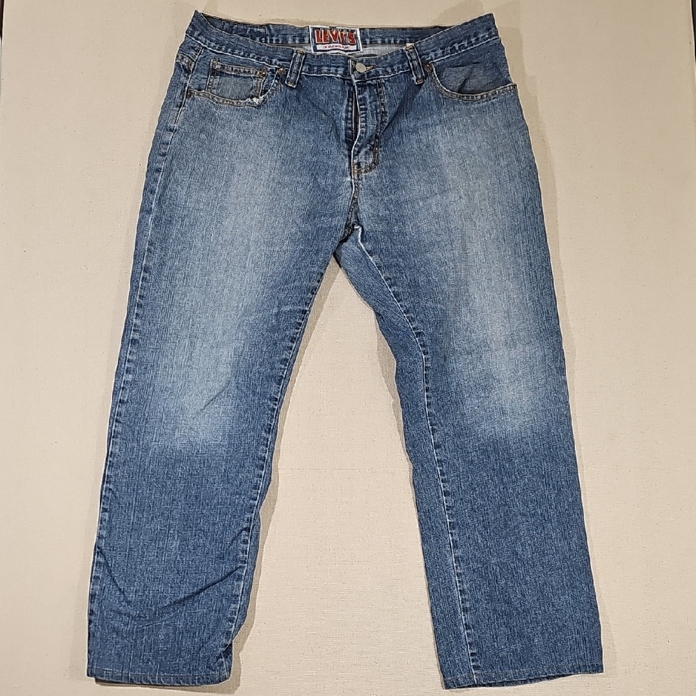 Levi's Relaxed Fit Denim Jeans in Classic Blue